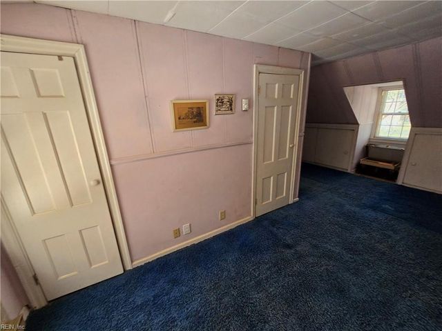 82 Lakeside DR, Newport News, VA 23606