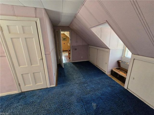 82 Lakeside DR, Newport News, VA 23606