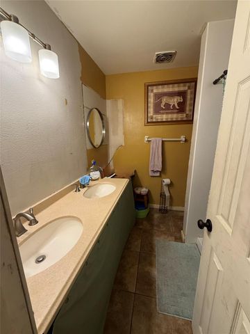 9838 Camay Drive, Houston, TX 77016