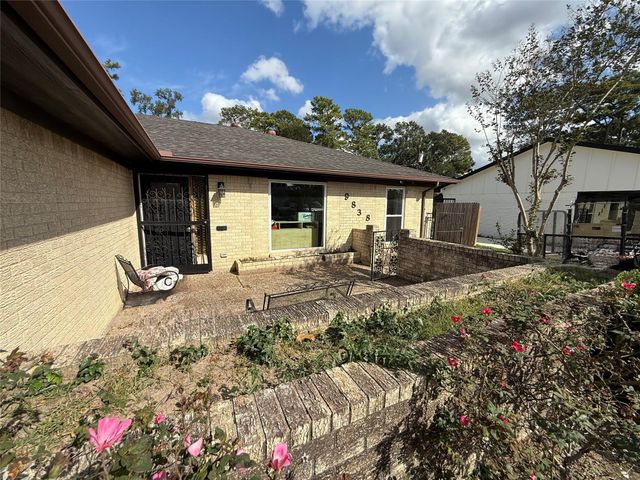 9838 Camay Drive, Houston, TX 77016