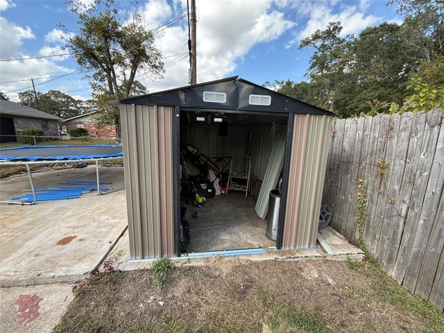 9838 Camay Drive, Houston, TX 77016