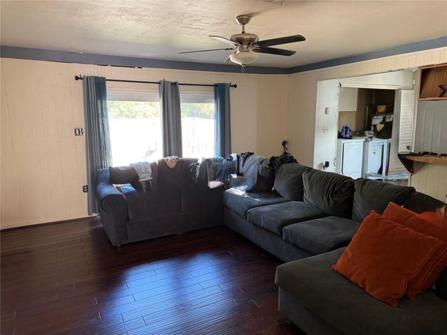 9838 Camay Drive, Houston, TX 77016