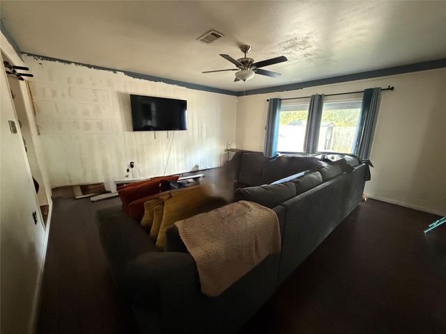 9838 Camay Drive, Houston, TX 77016