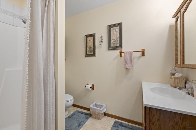 551 FOX RUN DR, Rapid City, SD 57701