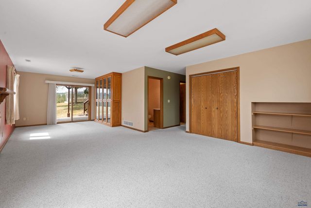 551 FOX RUN DR, Rapid City, SD 57701