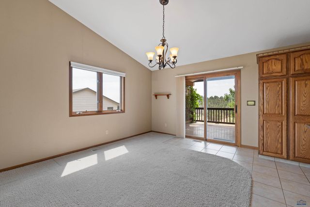 551 FOX RUN DR, Rapid City, SD 57701