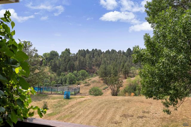 551 FOX RUN DR, Rapid City, SD 57701