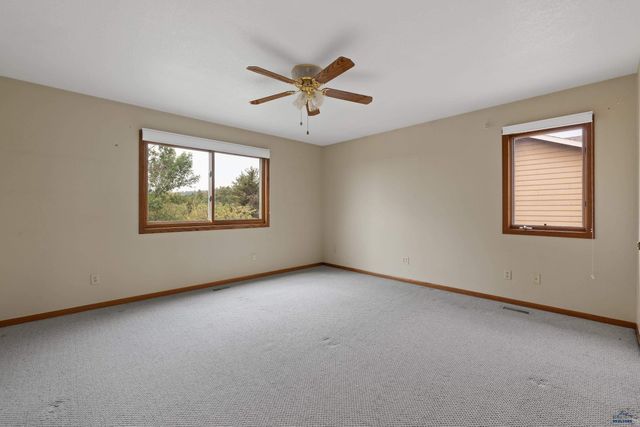 551 FOX RUN DR, Rapid City, SD 57701