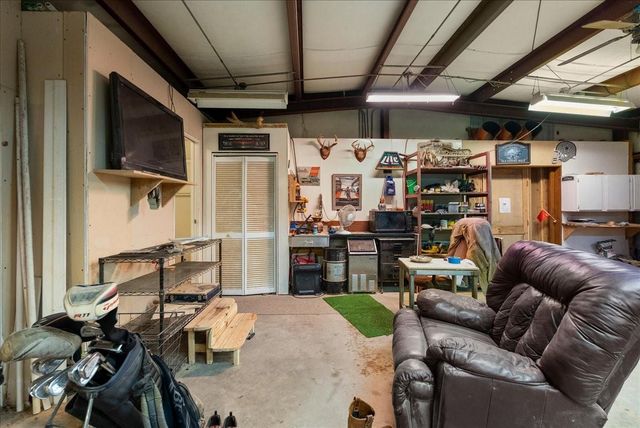 271 Private Road 456, Dayton, TX 77535