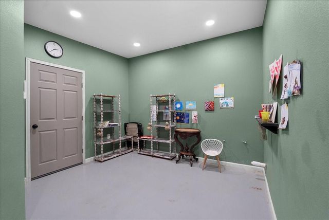 271 Private Road 456, Dayton, TX 77535