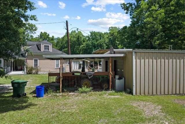 271 Private Road 456, Dayton, TX 77535