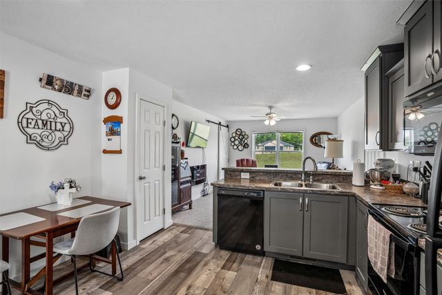911 15th Street, Guthrie Center, IA 50115