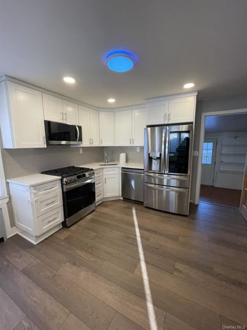 41 Ostend Road, Island Park, NY 11558