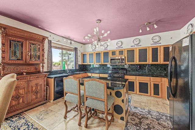 371 N CARRIAGE Lane, Chandler, AZ 85224