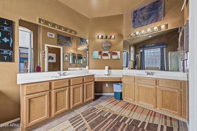 371 N CARRIAGE Lane, Chandler, AZ 85224
