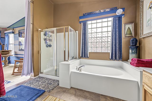 371 N CARRIAGE Lane, Chandler, AZ 85224