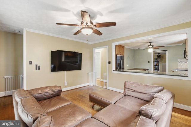 21 SNELLINGS LN, Fredericksburg, VA 22406