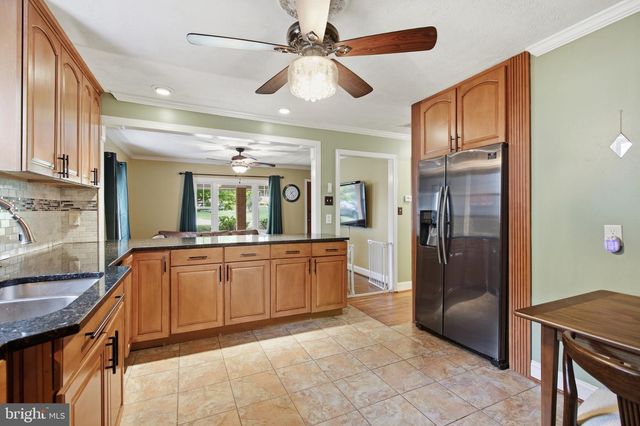 21 SNELLINGS LN, Fredericksburg, VA 22406