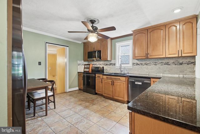 21 SNELLINGS LN, Fredericksburg, VA 22406