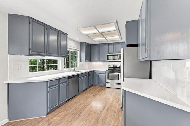 921 Clinton Place, Pleasanton, CA 94566