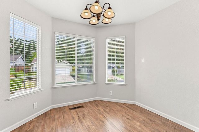 921 Clinton Place, Pleasanton, CA 94566