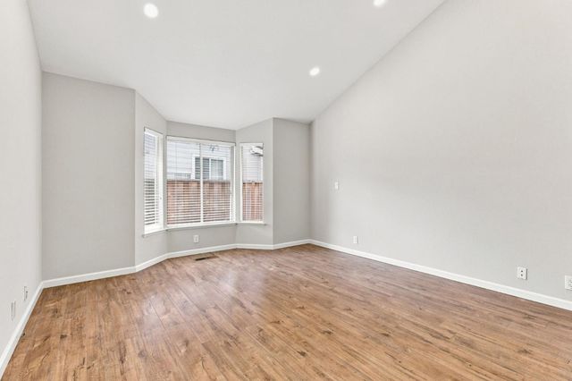 921 Clinton Place, Pleasanton, CA 94566