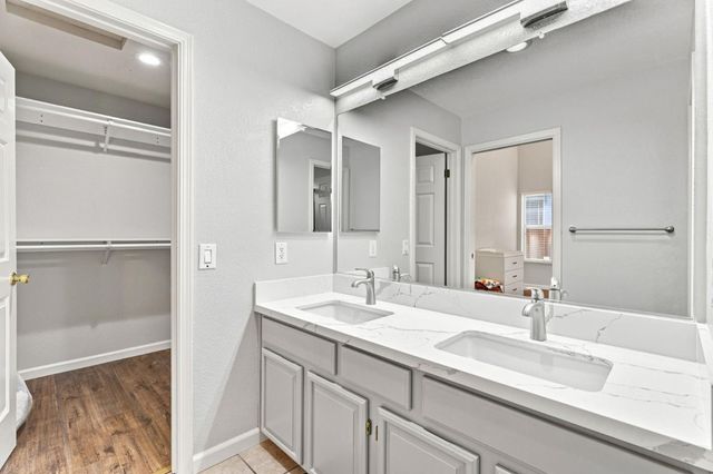 921 Clinton Place, Pleasanton, CA 94566