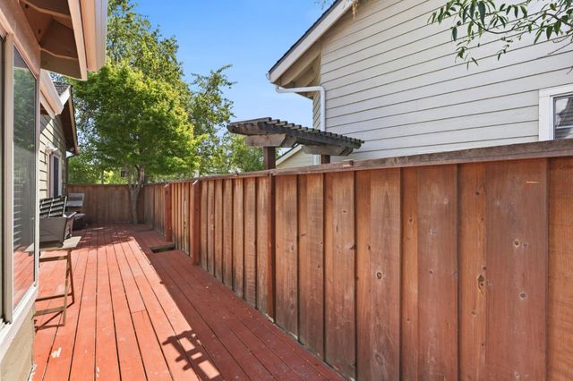 921 Clinton Place, Pleasanton, CA 94566