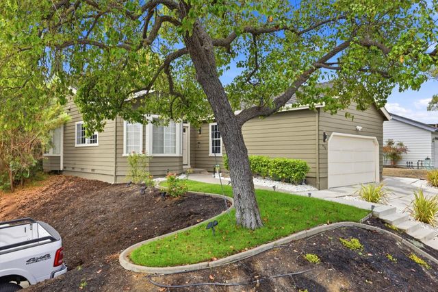 921 Clinton Place, Pleasanton, CA 94566