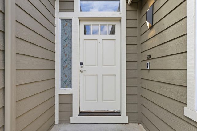 921 Clinton Place, Pleasanton, CA 94566