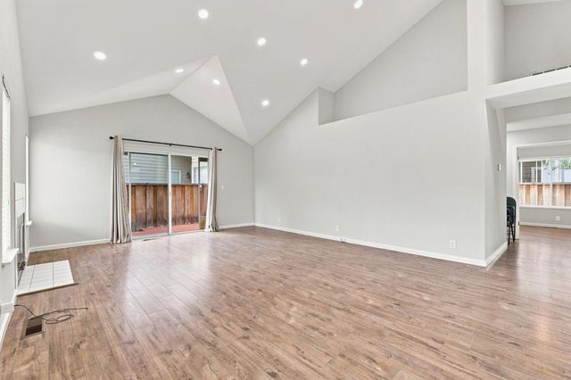 921 Clinton Place, Pleasanton, CA 94566