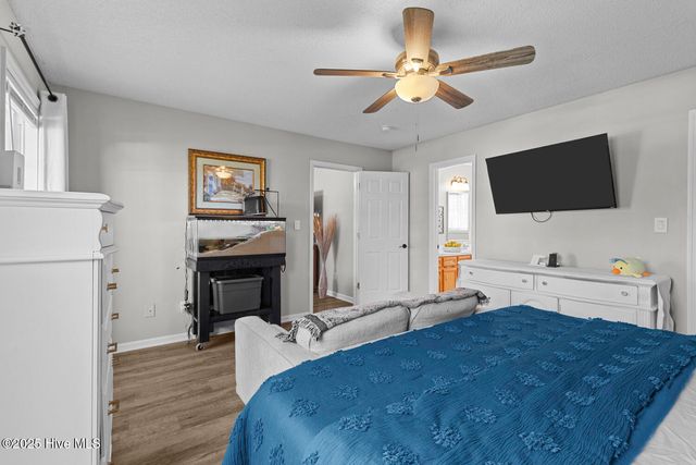 310 Whirlaway Boulevard, Sneads Ferry, NC 28460