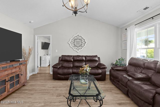 310 Whirlaway Boulevard, Sneads Ferry, NC 28460