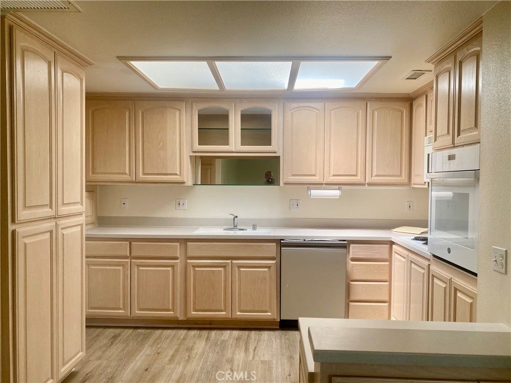 Image 16 of property listing at 1670 Interlachen Rd., M12-43C, Seal Beach, CA 90740