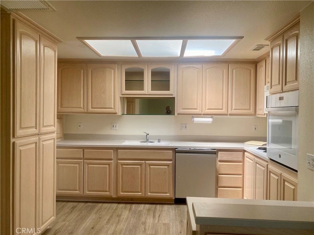 Image 17 of property listing at 1670 Interlachen Rd., M12-43C, Seal Beach, CA 90740
