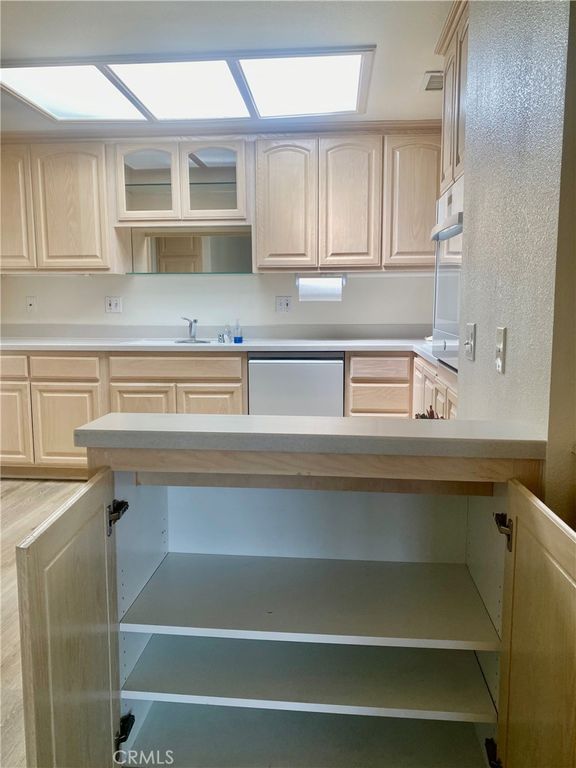 Image 29 of property listing at 1670 Interlachen Rd., M12-43C, Seal Beach, CA 90740