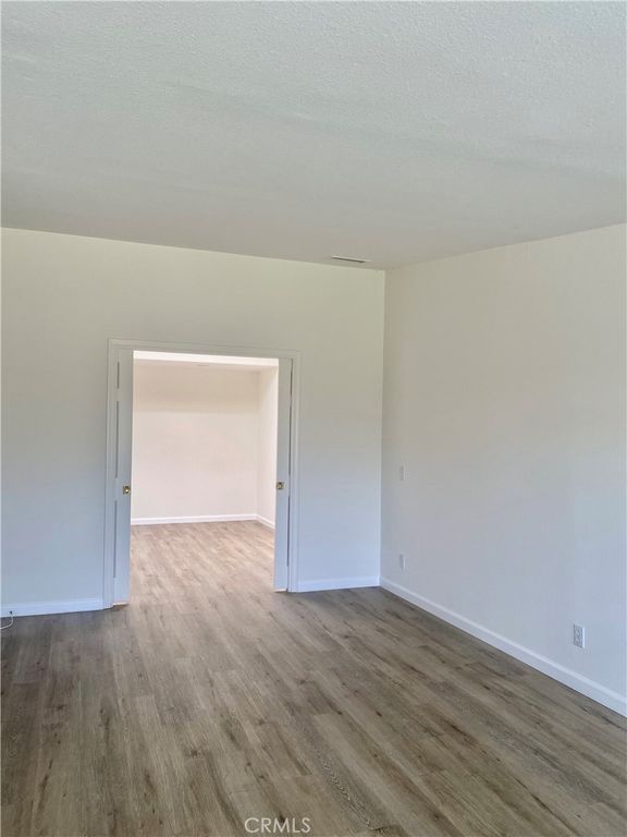 Image 4 of property listing at 1670 Interlachen Rd., M12-43C, Seal Beach, CA 90740