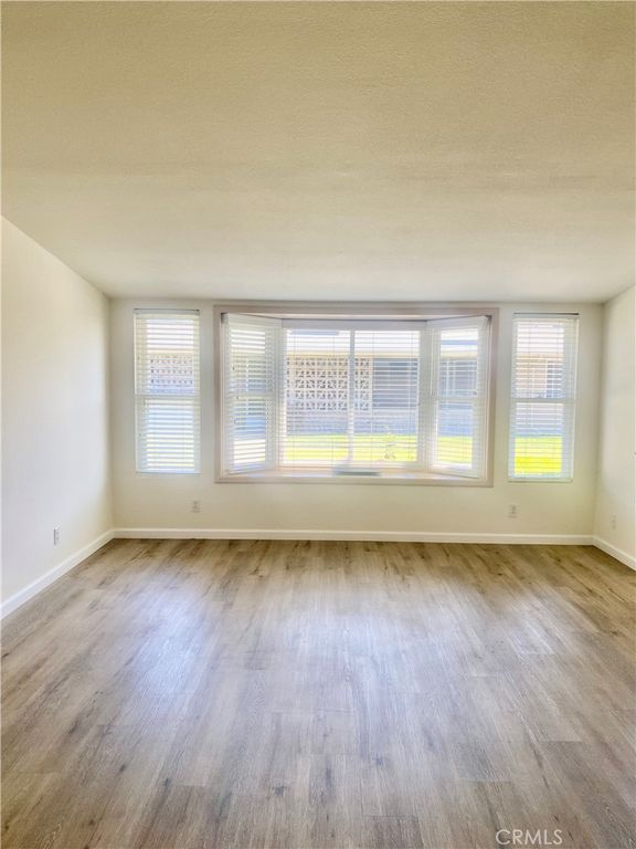 Image 7 of property listing at 1670 Interlachen Rd., M12-43C, Seal Beach, CA 90740