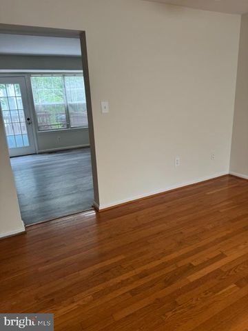 46647 BROWNWOOD SQ, Sterling, VA 20164