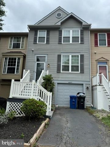 46647 BROWNWOOD SQ, Sterling, VA 20164