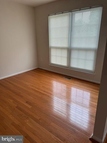 46647 BROWNWOOD SQ, Sterling, VA 20164