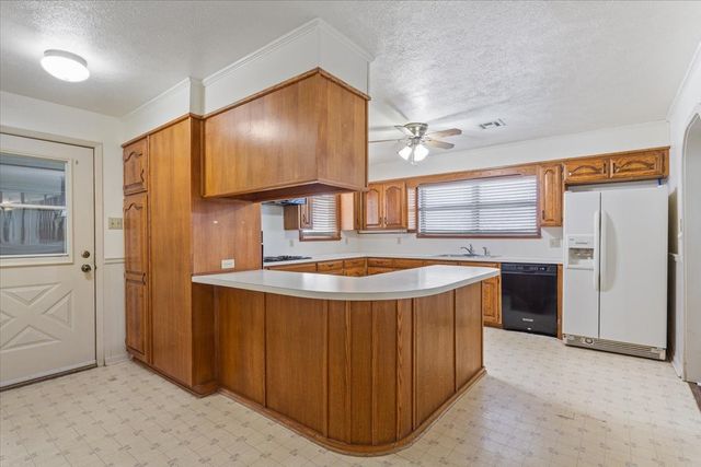 276 Circle P Lane, Riesel, TX 76682