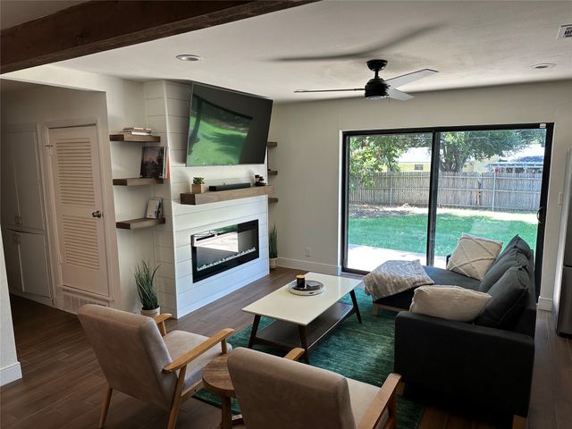 6949 Valhalla Road, Fort Worth, TX 76116