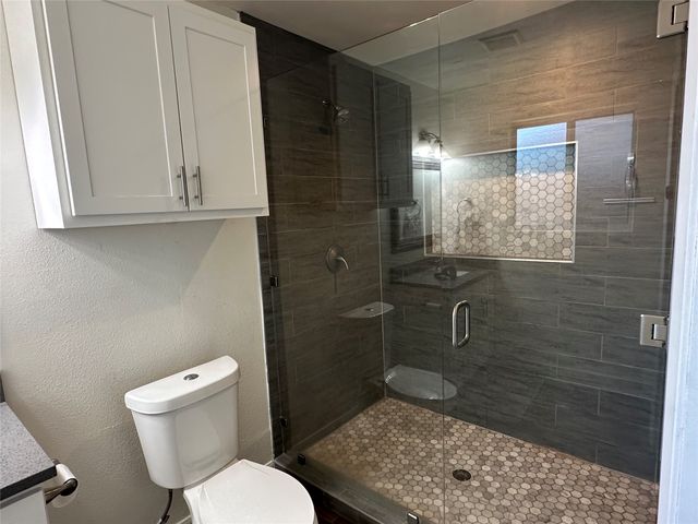 6949 Valhalla Road, Fort Worth, TX 76116