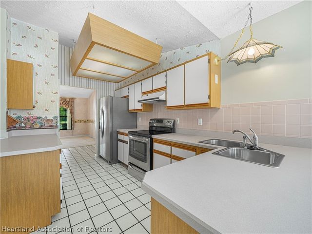 1914 Sunrise Drive, Sebring, FL 33872