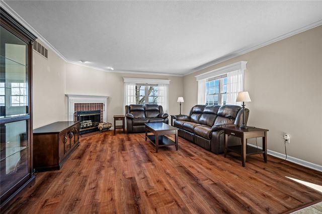 1514 View Point Drive, Beavercreek, OH 45434