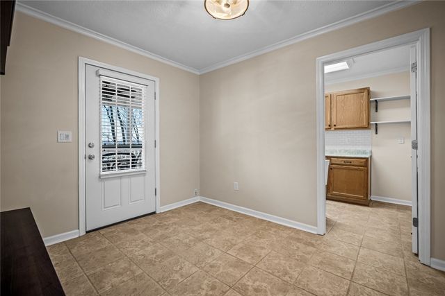 1514 View Point Drive, Beavercreek, OH 45434