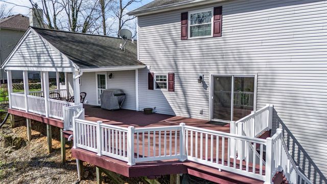 1514 View Point Drive, Beavercreek, OH 45434