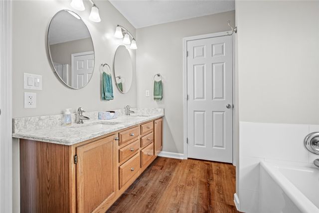 1514 View Point Drive, Beavercreek, OH 45434