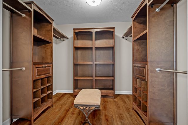 1514 View Point Drive, Beavercreek, OH 45434